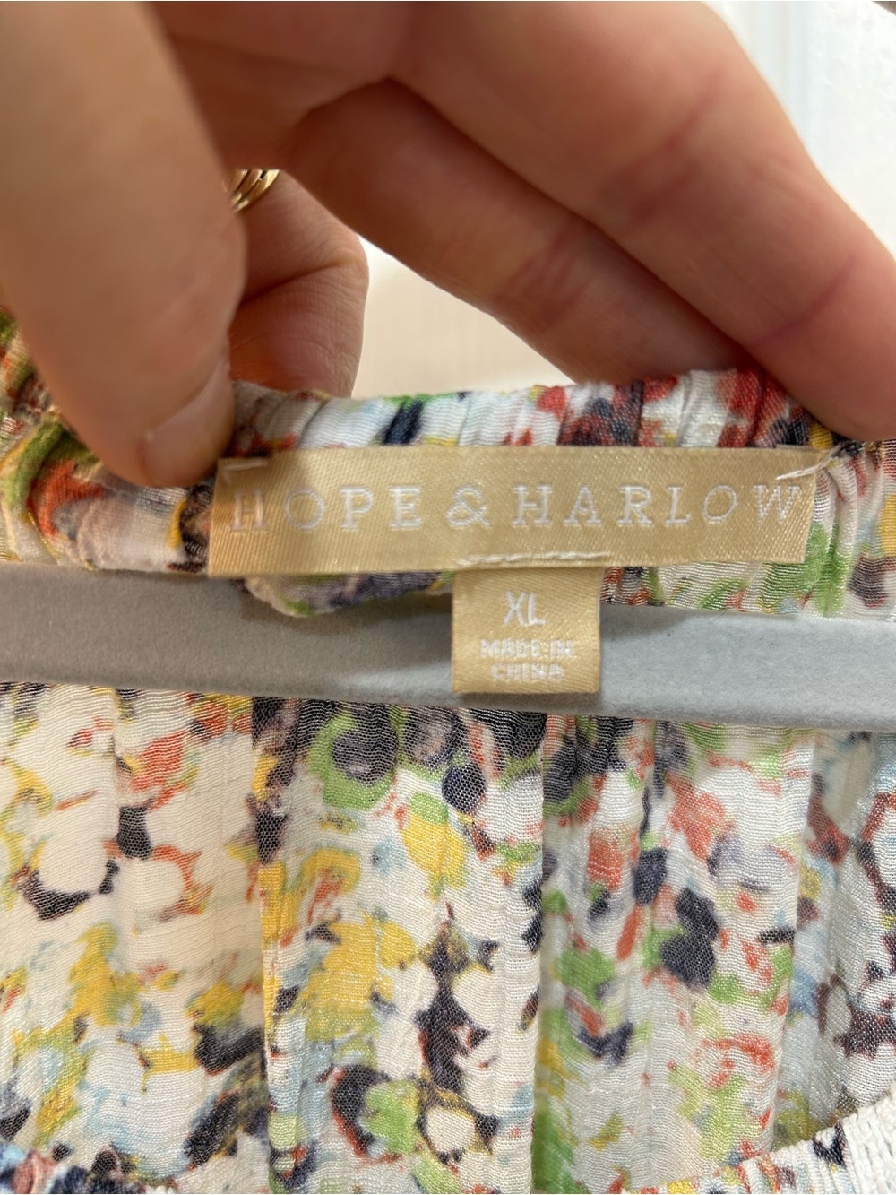 Hope Harlow Whimsy Floral Peasant Blouse Size XL Lightweight Cottage Watercolor - Picture 3 of 11